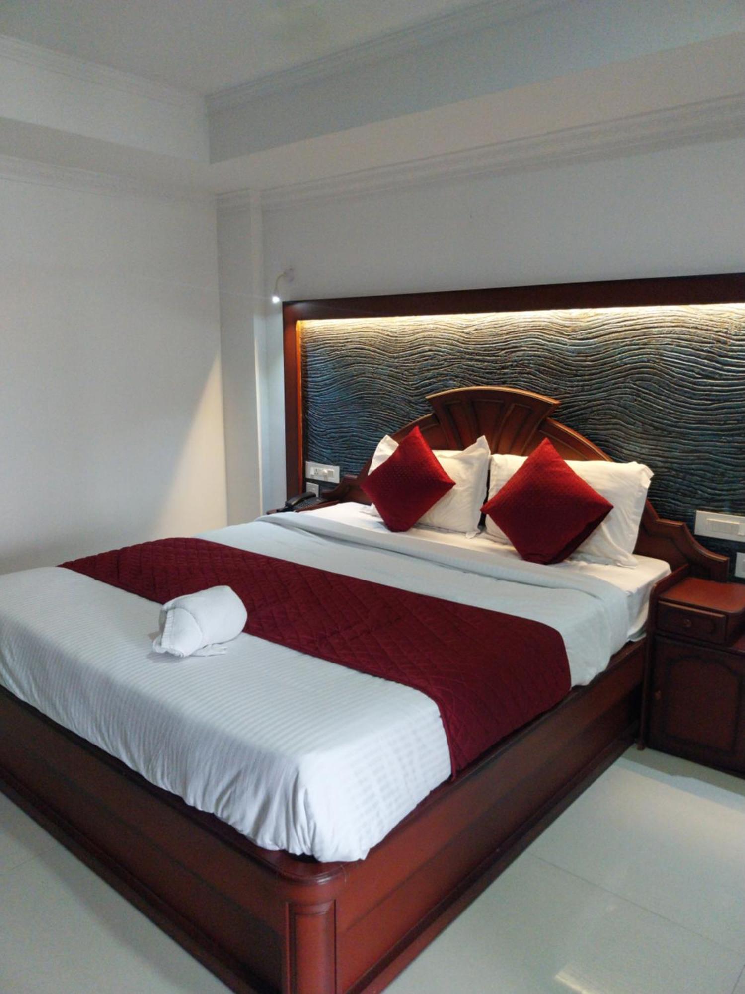 Hotel Savera Park Thrissur Εξωτερικό φωτογραφία