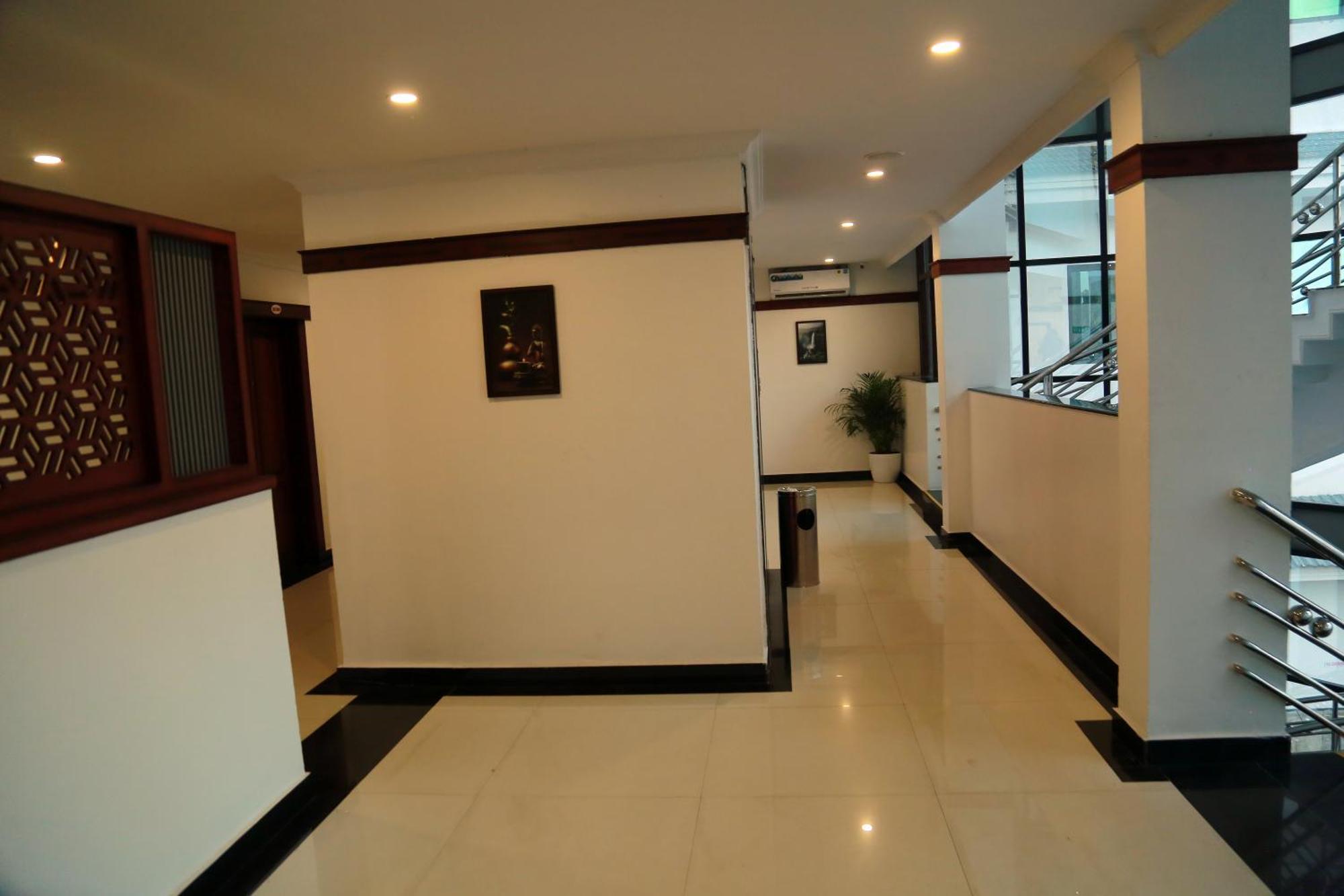 Hotel Savera Park Thrissur Εξωτερικό φωτογραφία