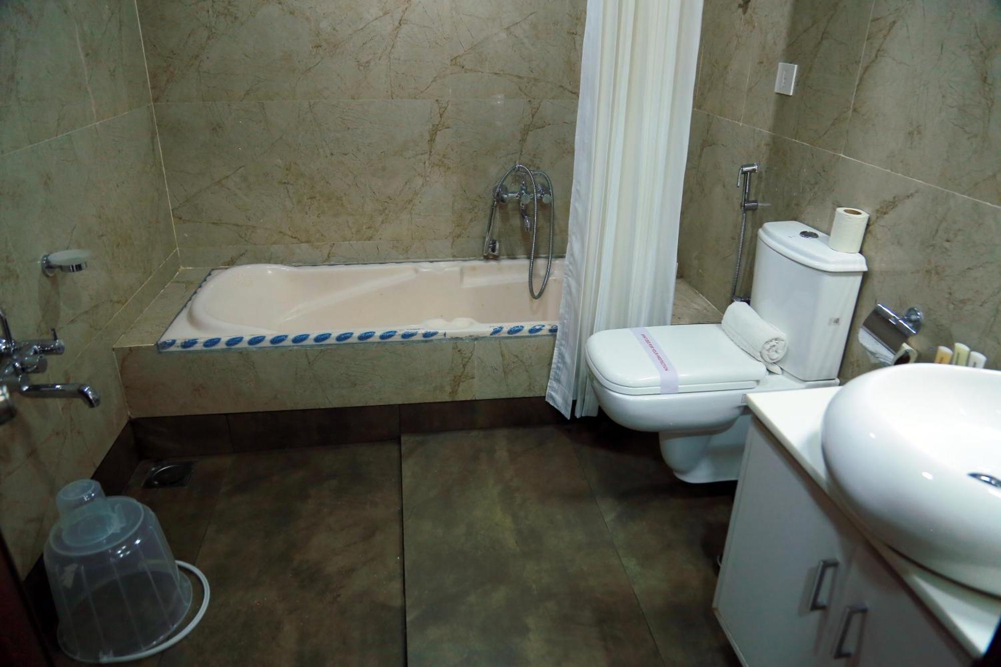 Hotel Savera Park Thrissur Εξωτερικό φωτογραφία