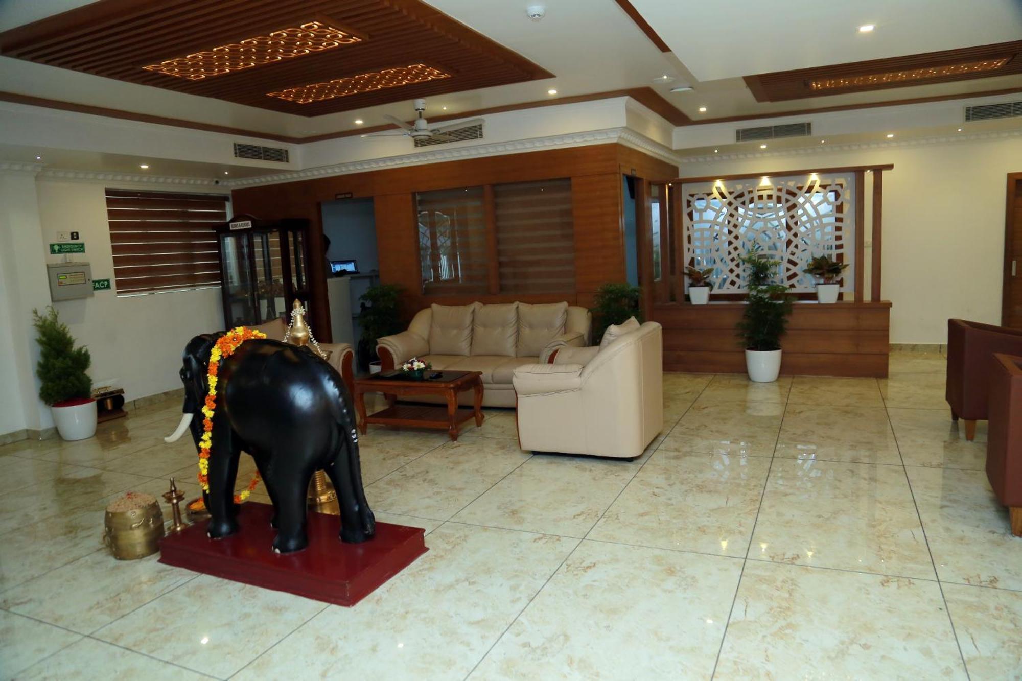 Hotel Savera Park Thrissur Εξωτερικό φωτογραφία