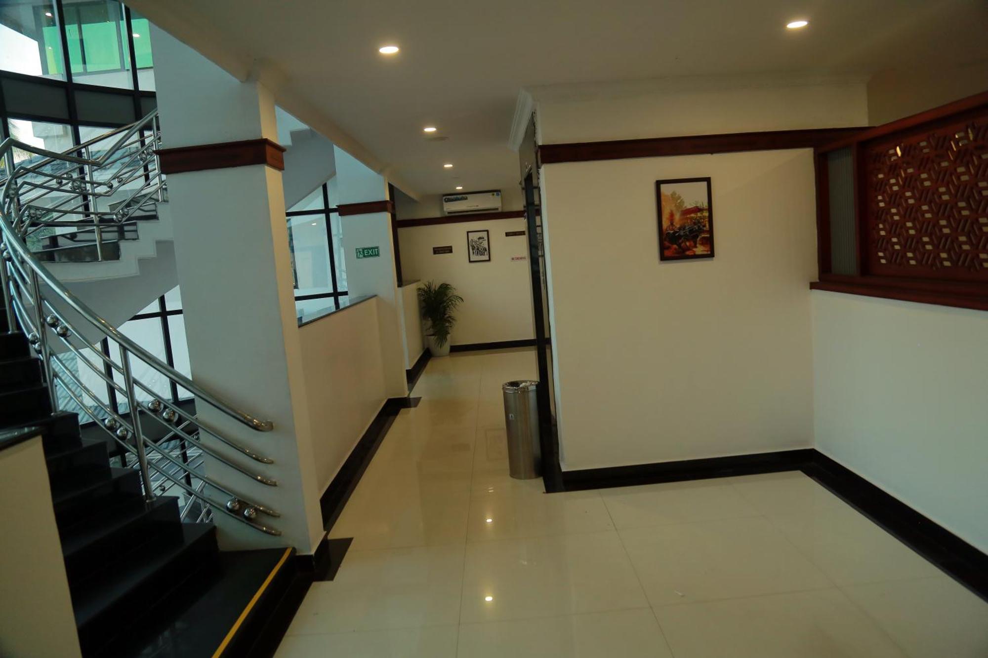 Hotel Savera Park Thrissur Εξωτερικό φωτογραφία