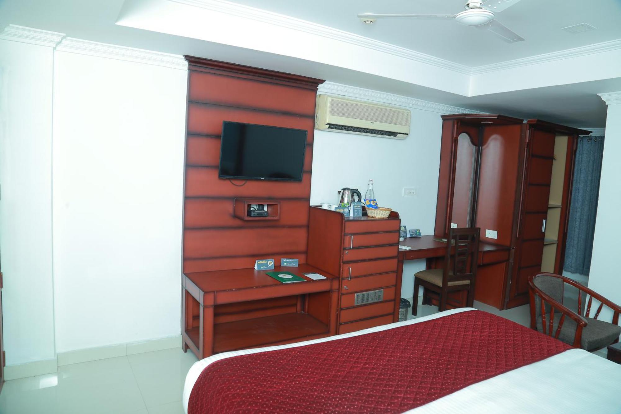 Hotel Savera Park Thrissur Εξωτερικό φωτογραφία
