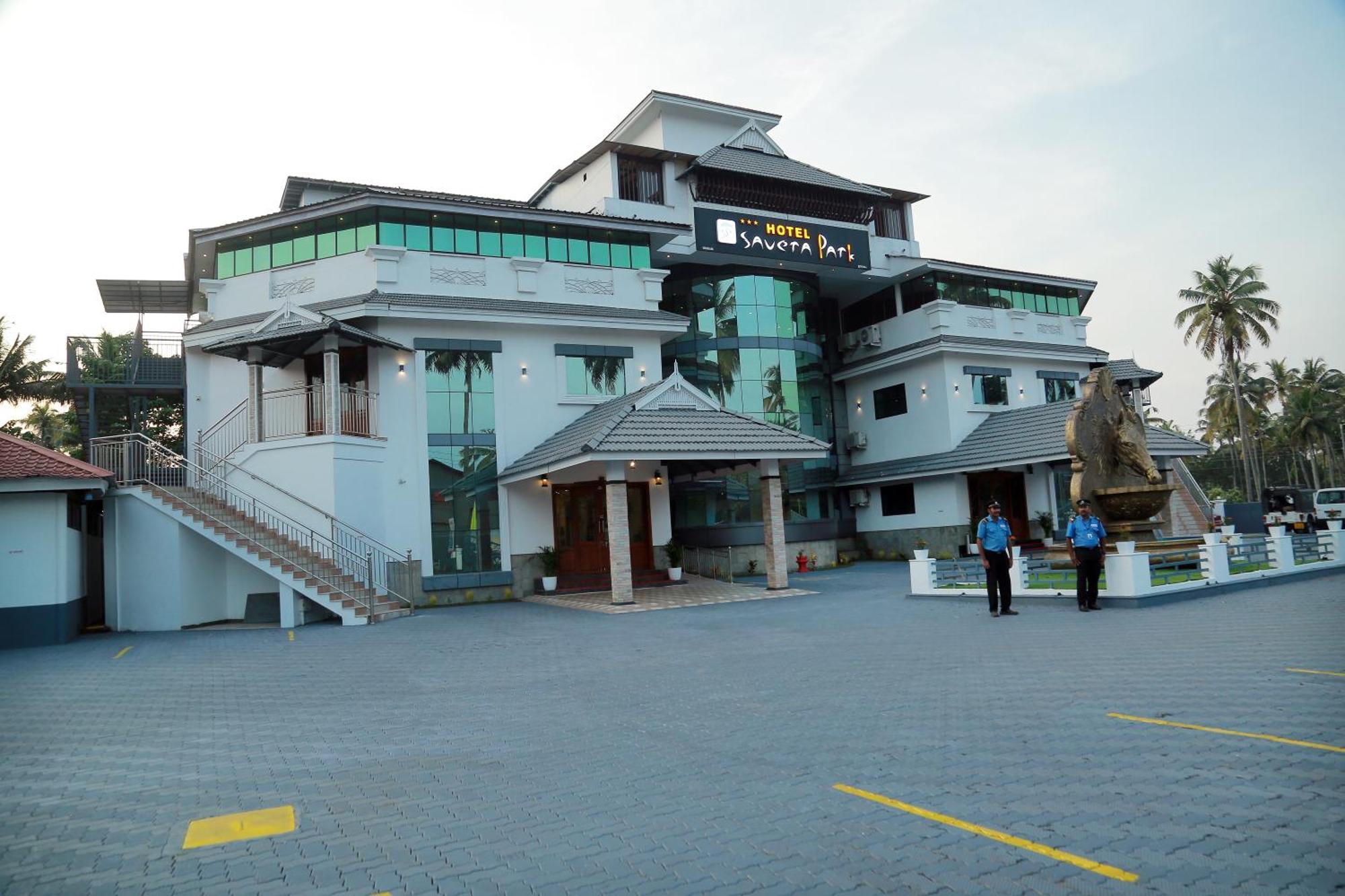 Hotel Savera Park Thrissur Εξωτερικό φωτογραφία