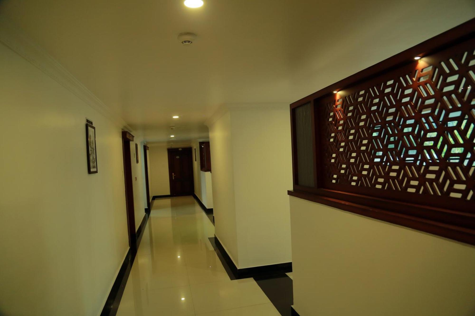Hotel Savera Park Thrissur Εξωτερικό φωτογραφία