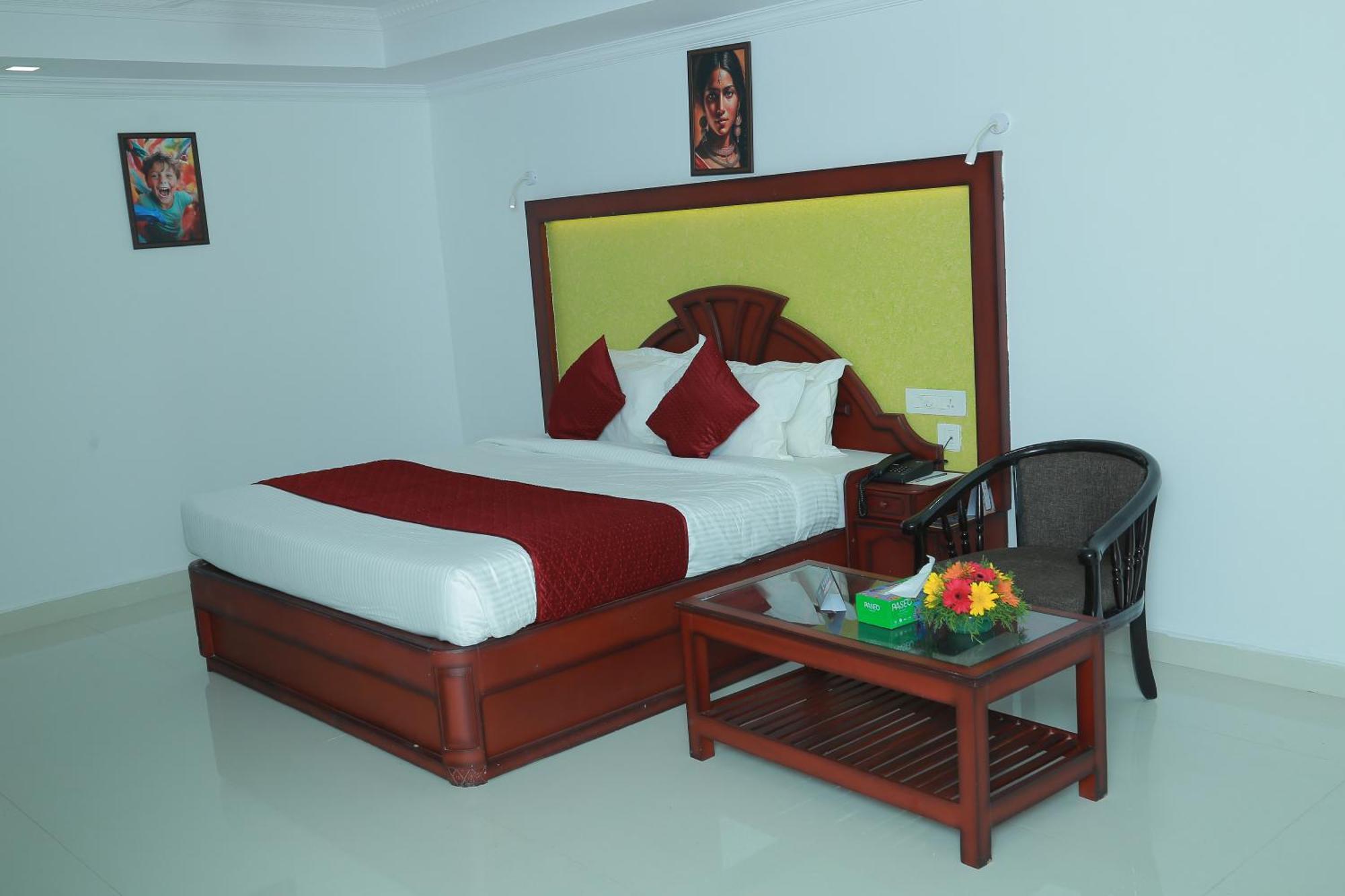Hotel Savera Park Thrissur Εξωτερικό φωτογραφία