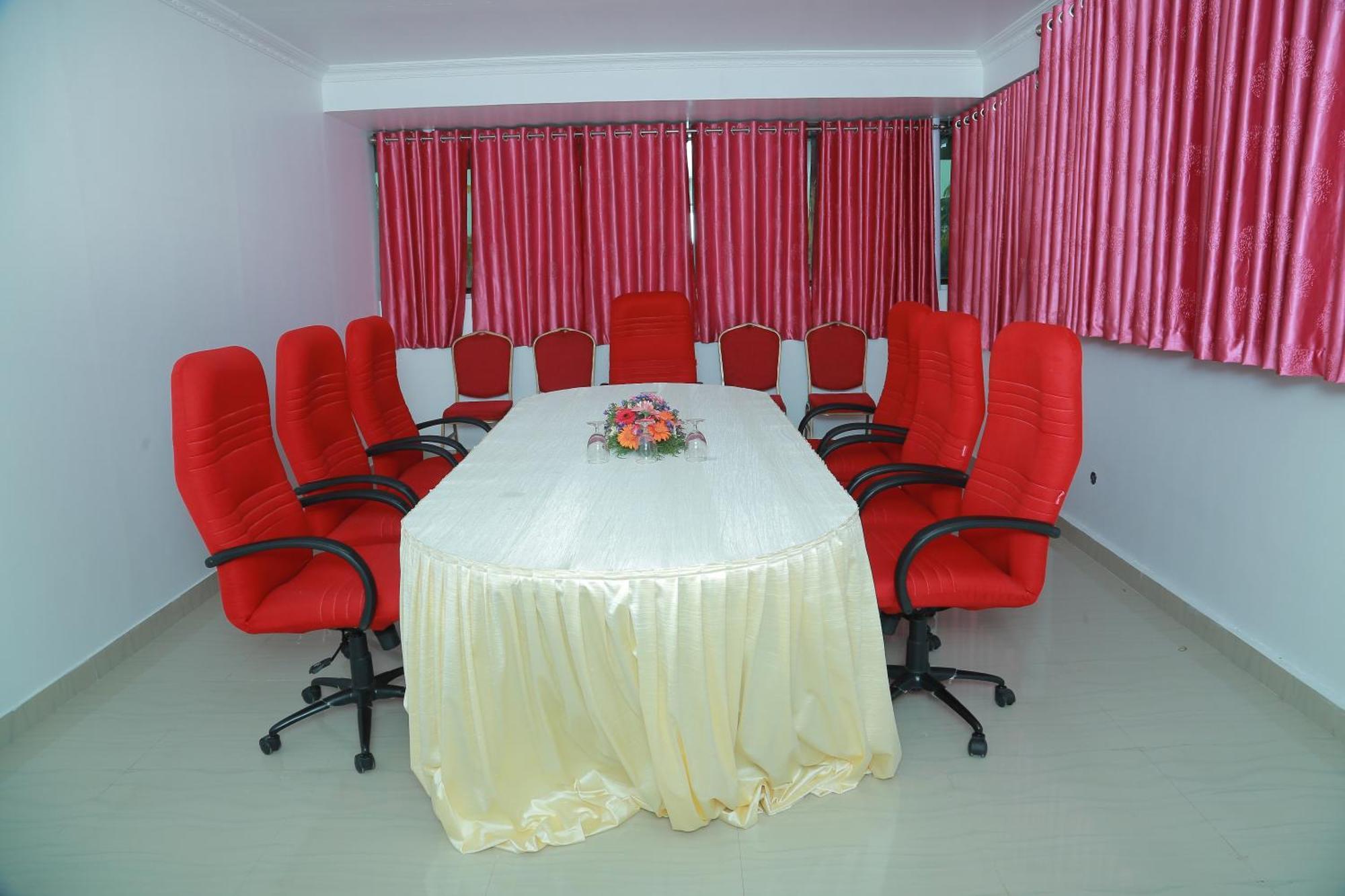 Hotel Savera Park Thrissur Εξωτερικό φωτογραφία